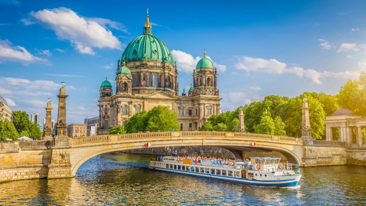 Berlin Tours & Escorted Holidays 2023/2024 Newmarket Holidays