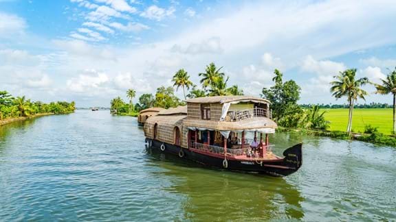 Houseboat cruise in Alleppey