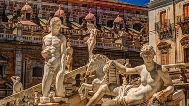 <p>Baroque Piazza Pretoria, Palermo</p>